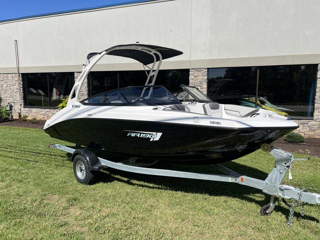 2025 Yamaha Boats AR190