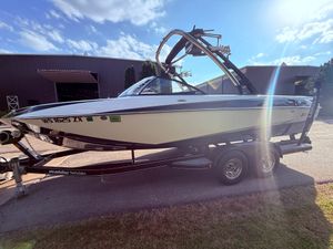 Malibu Wakesetter 23 LSV