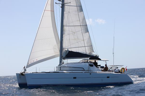 2005 Lagoon 410-S2