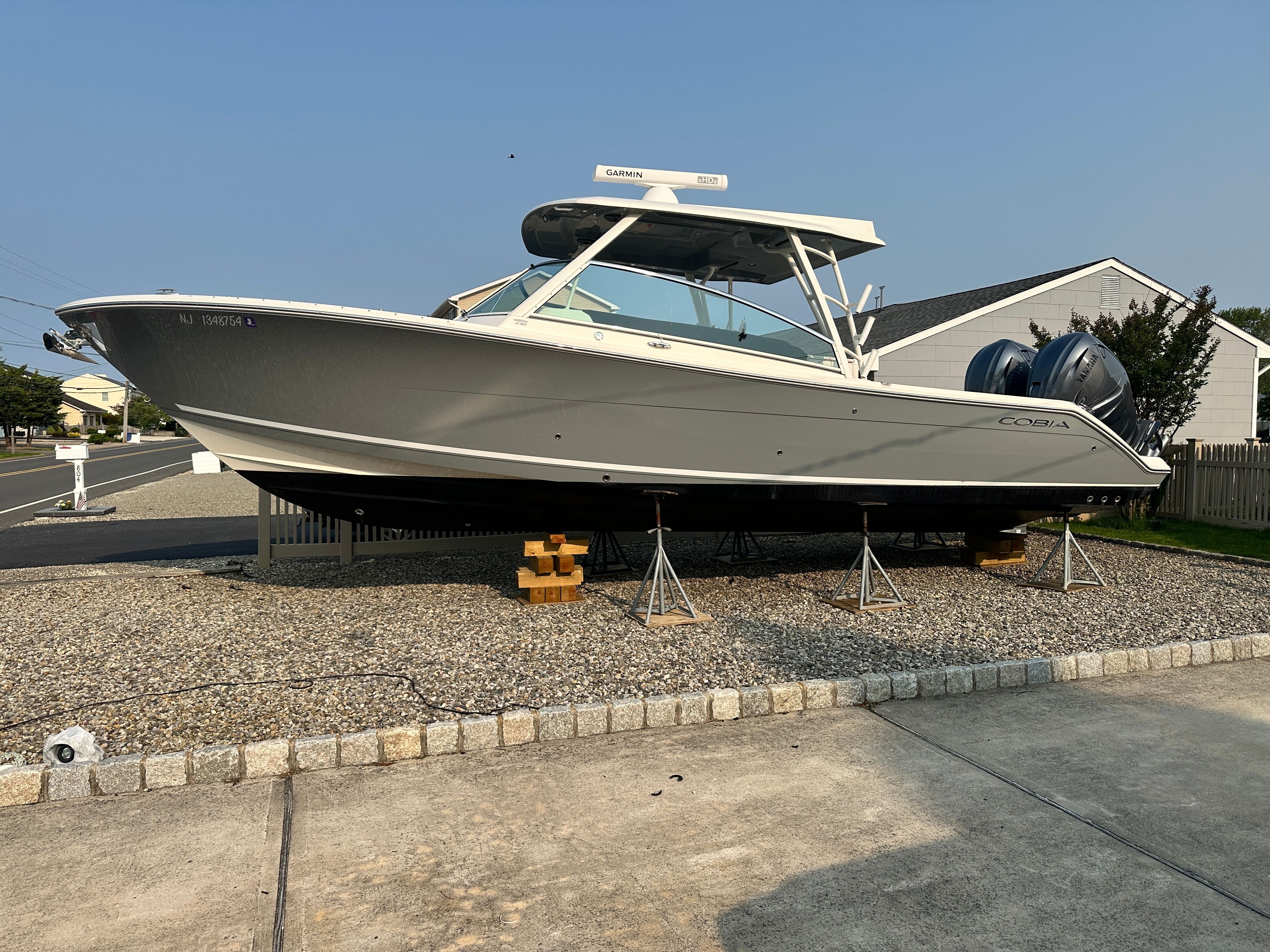 2022 Cobia 330 Dual Console