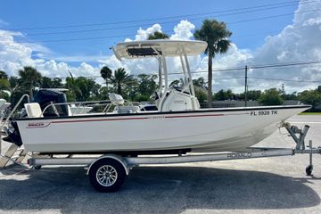 2023 Boston Whaler 210 Montauk
