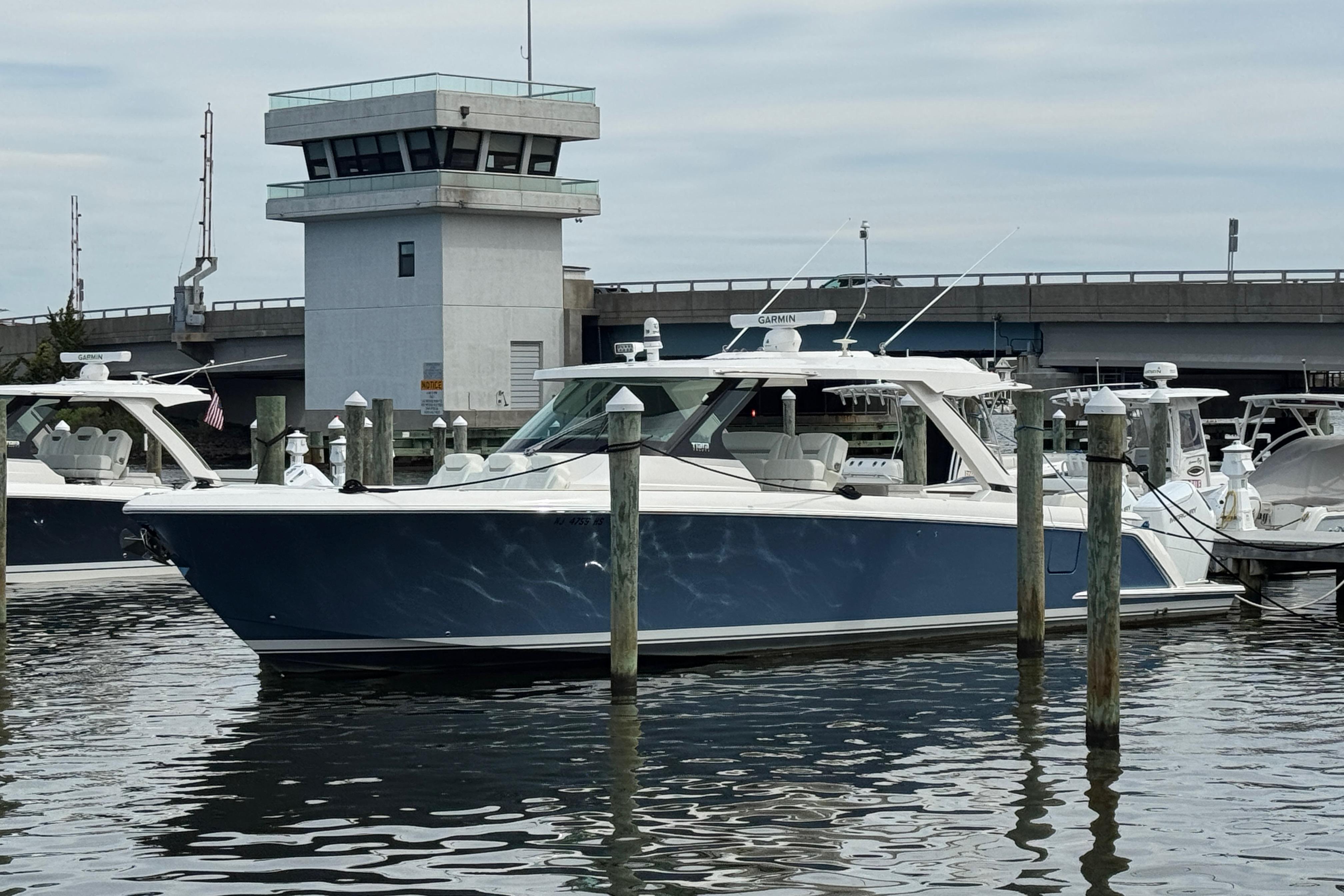 2023 Tiara Yachts 43 LS