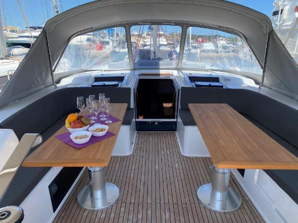 2020 Hanse 548