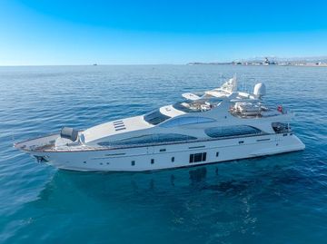 2013 Azimut 105