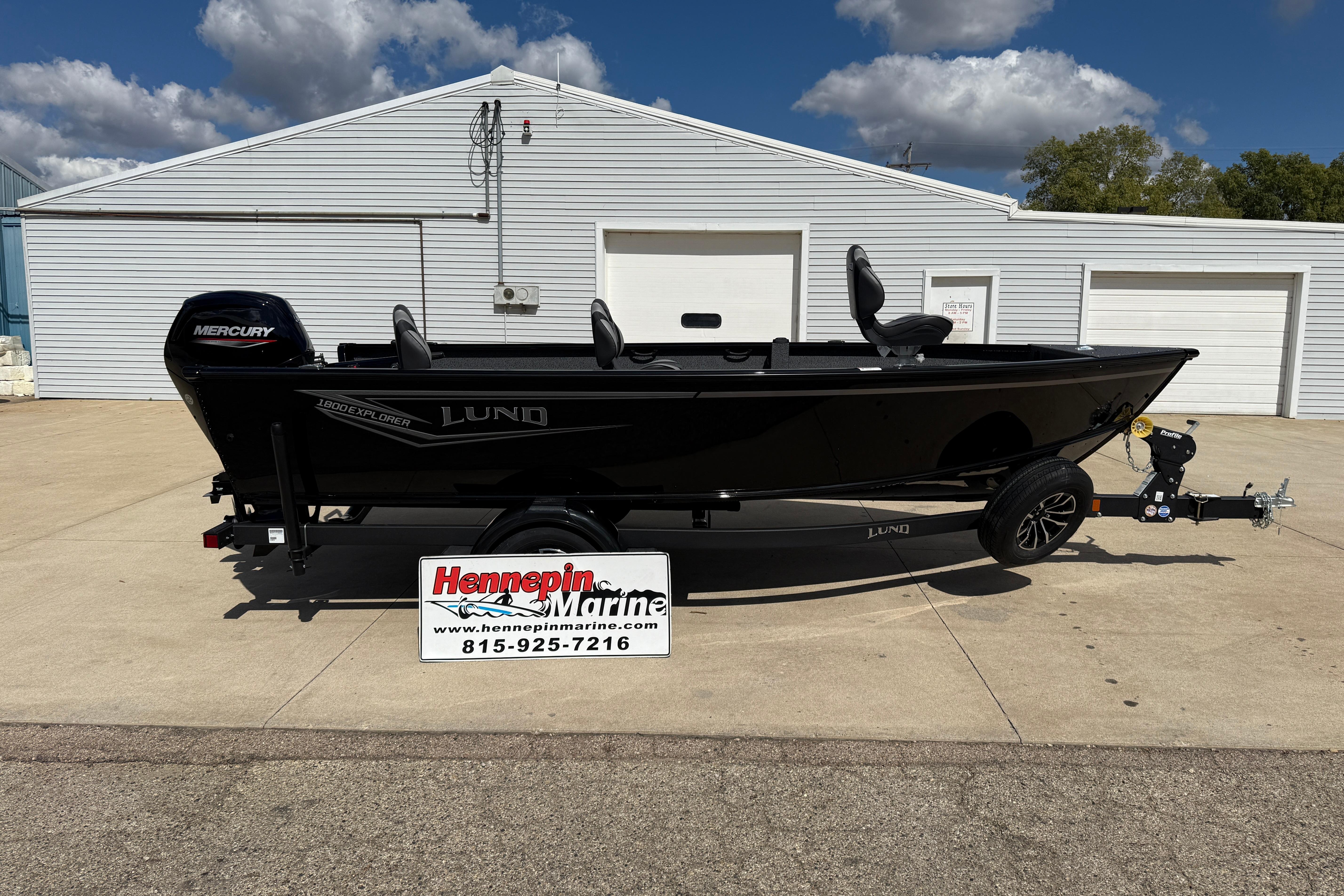 2026 Lund 1800 Explorer Tiller