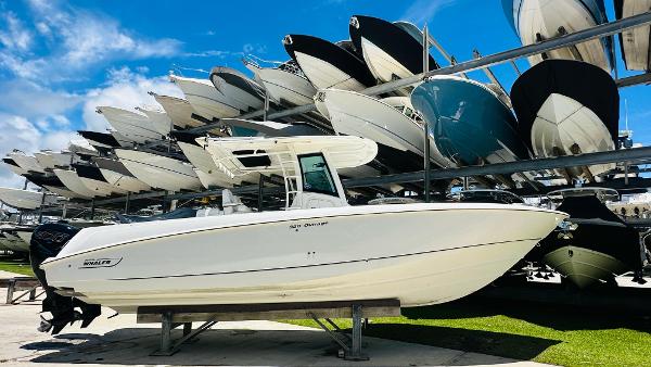 Boston Whaler 320 Outrage