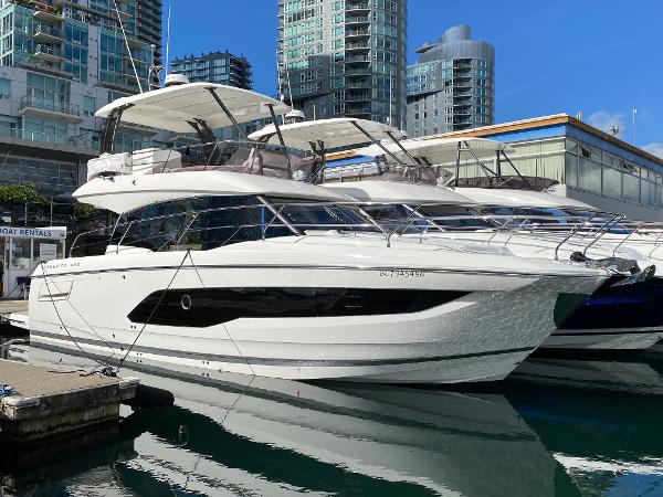 2023 Prestige 420