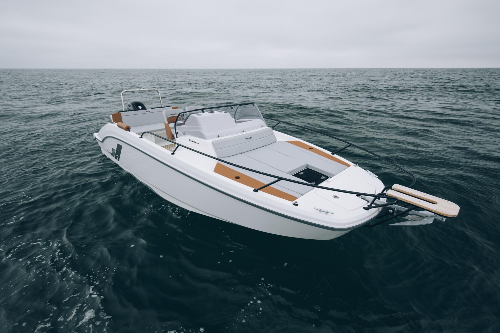 Beneteau Flyer 7 SUNdeck Beneteau Flyer 7 Sundeck