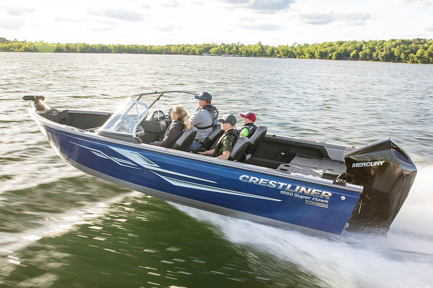 Crestliner Boat image