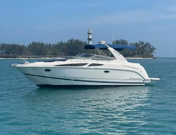 2012 Bayliner 335 Cruiser