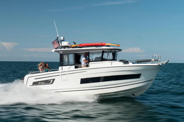 Jeanneau NC Sport 895 Manufacturer Provided Image
