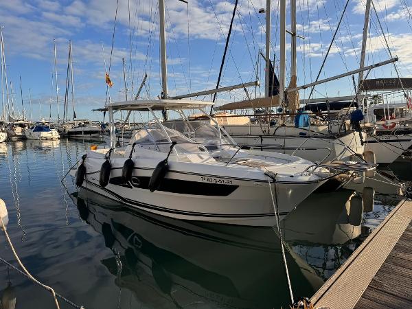 2021 Jeanneau Cap Camarat 9.0 wa