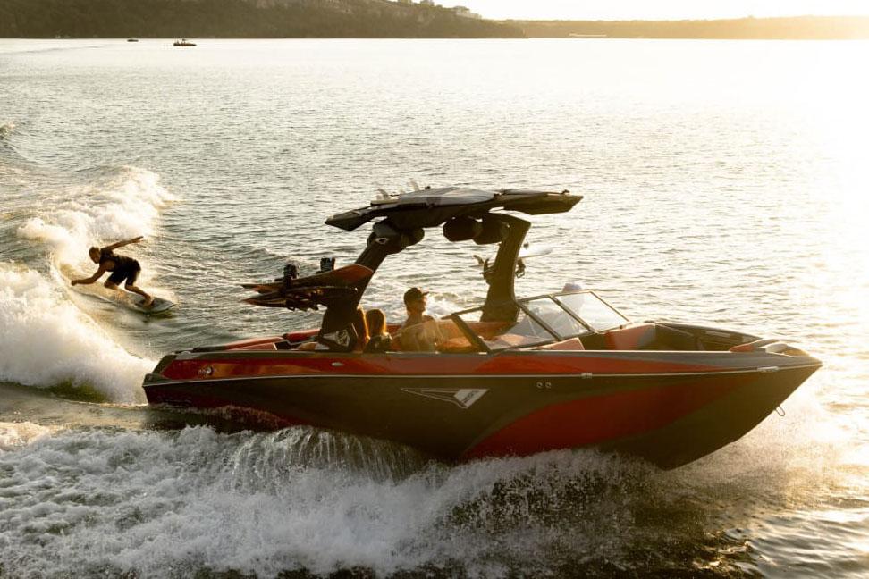 Tigé Boat image