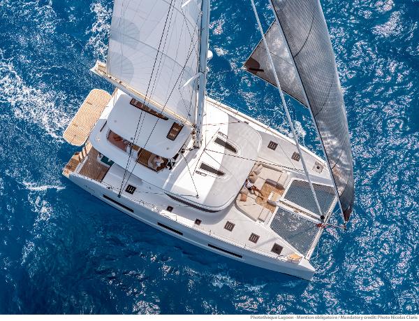 2025 Lagoon 55