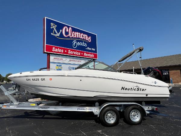 NauticStar 203 DC