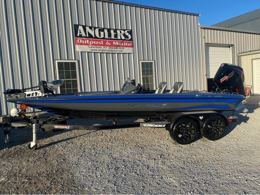 Phoenix 920 Elite 2025 Phoenix 920 Elite boat at Angler's Outpost & Marine, Lancaster, KY.