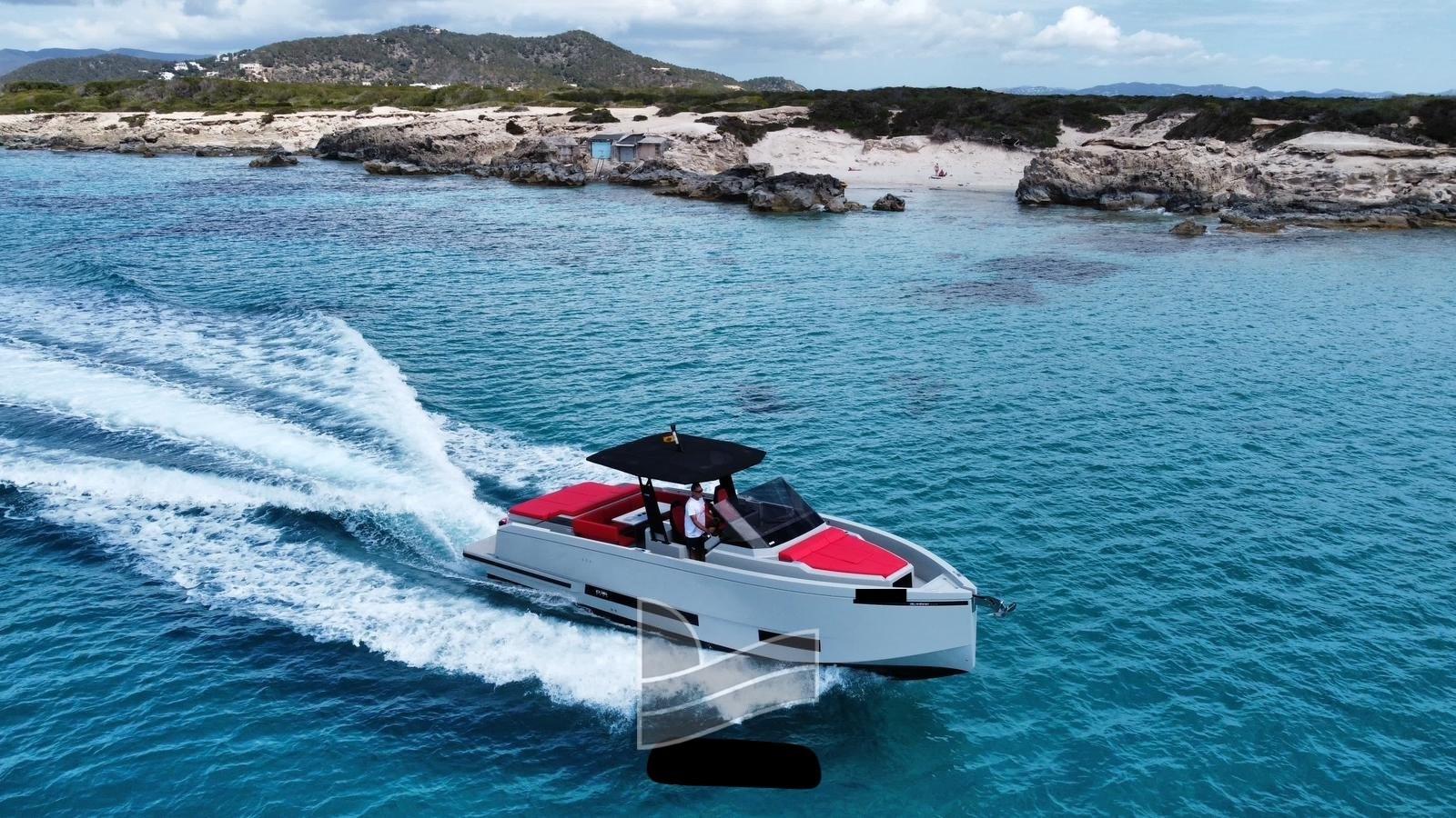 2025 De Antonio Yachts D36 OPEN
