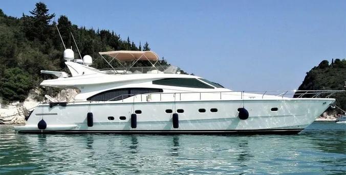 Ferretti Yachts 68