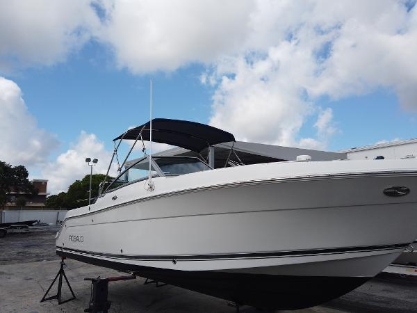 2011 Robalo R247 Dual Console