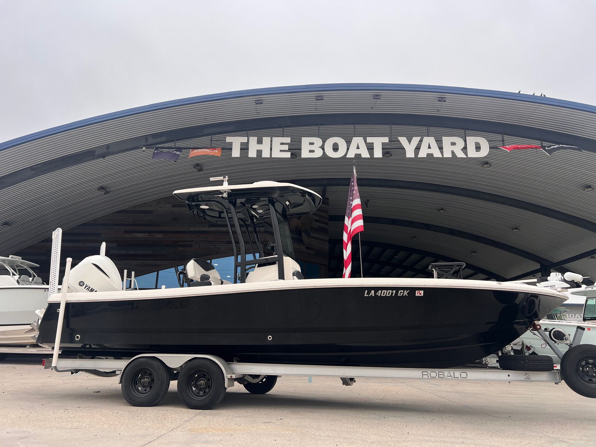2019 Robalo 246 Cayman