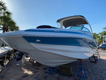 2022 Crownline 280 XS