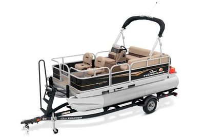 Sun Tracker Bass Buggy 16 DLX Boat