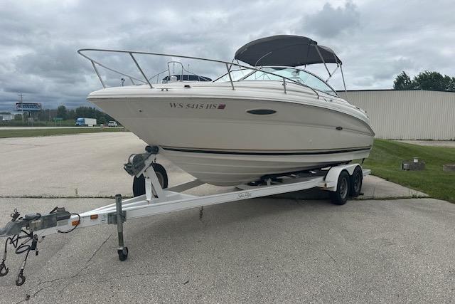 2002 Sea Ray 225 Weekender