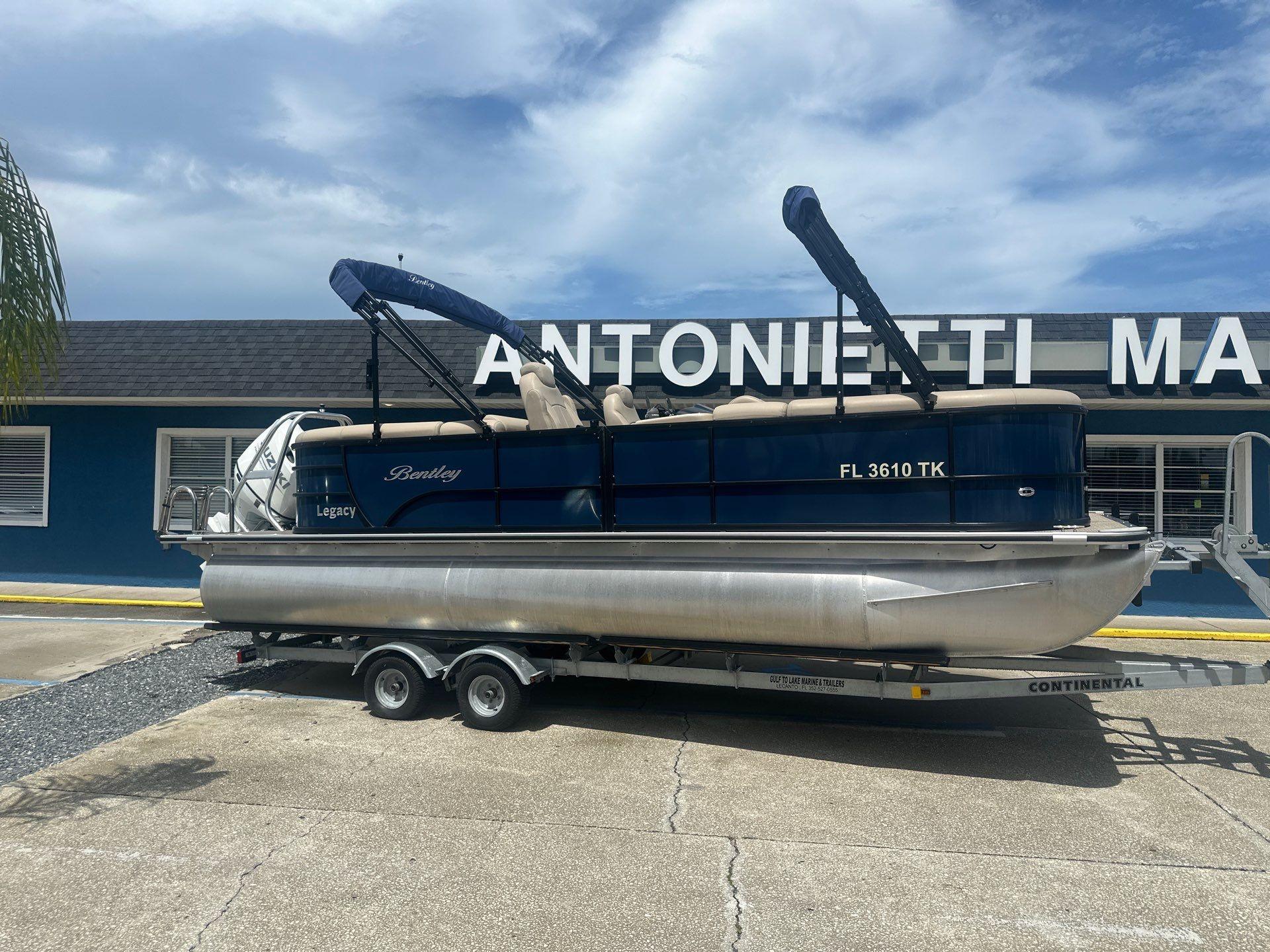 2023 Bentley Pontoons Legacy 223