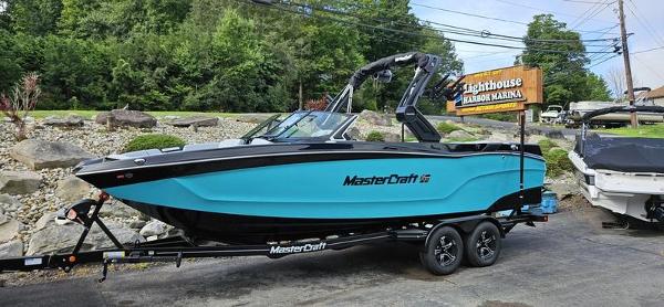2025 MasterCraft XT24
