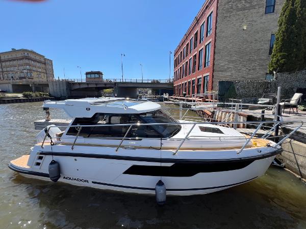2024 Aquador 250 HT