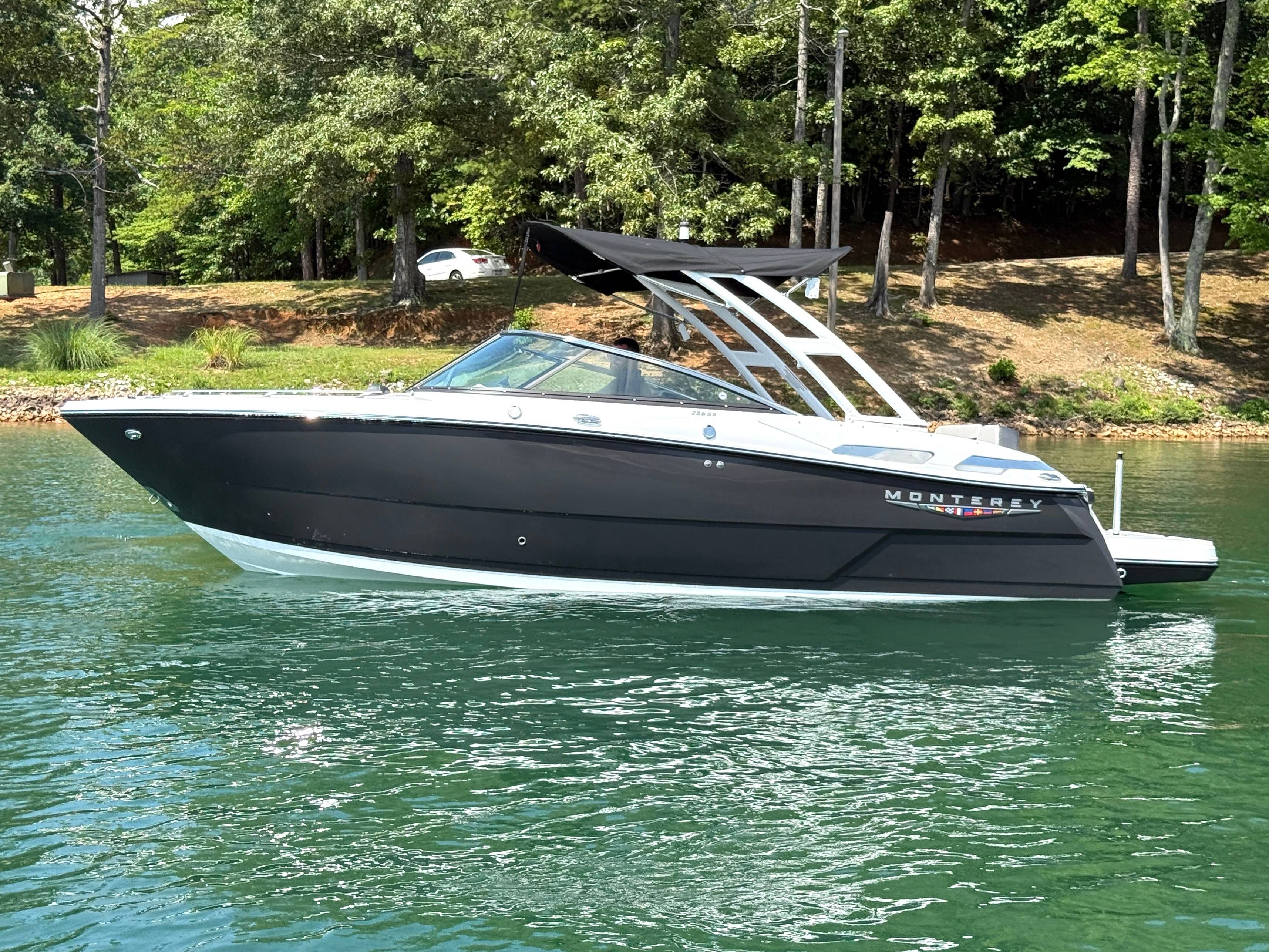 2025 Monterey 258 SS