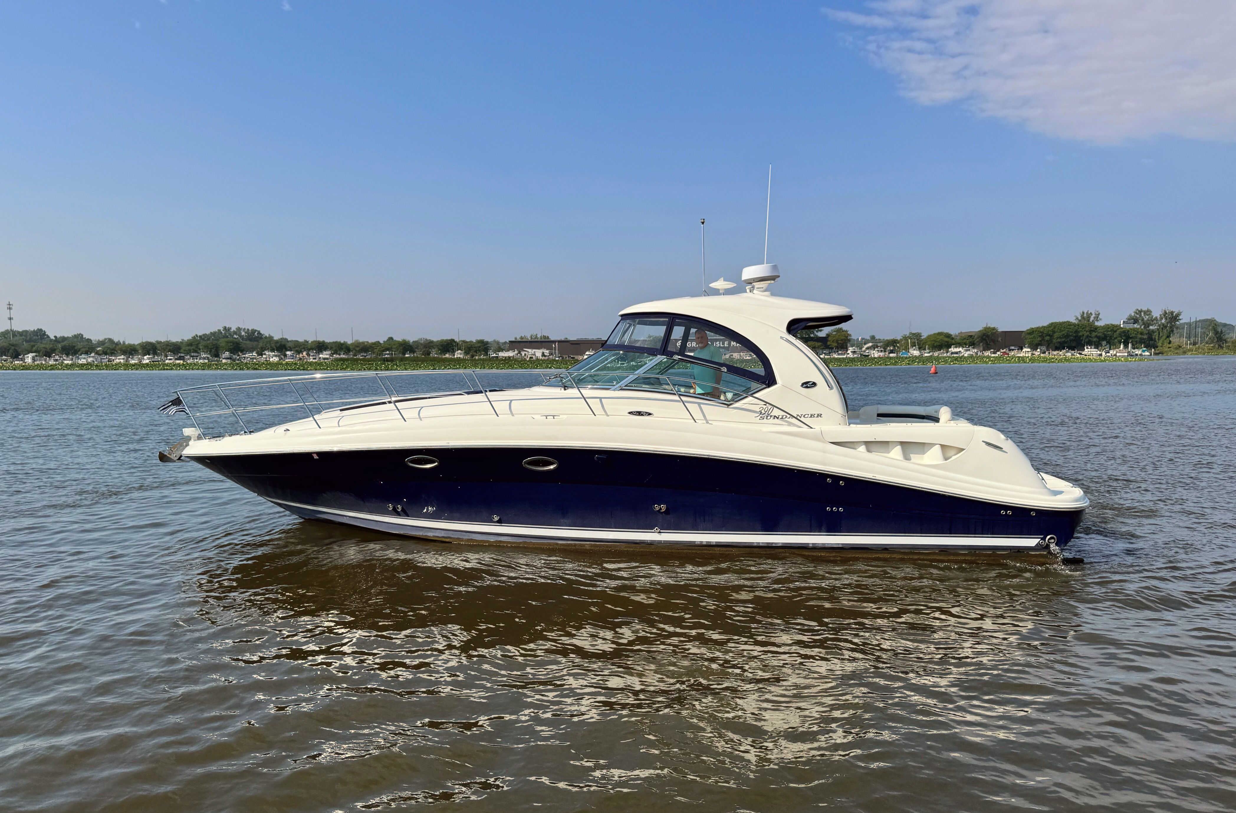 2005 Sea Ray 390 Sundancer