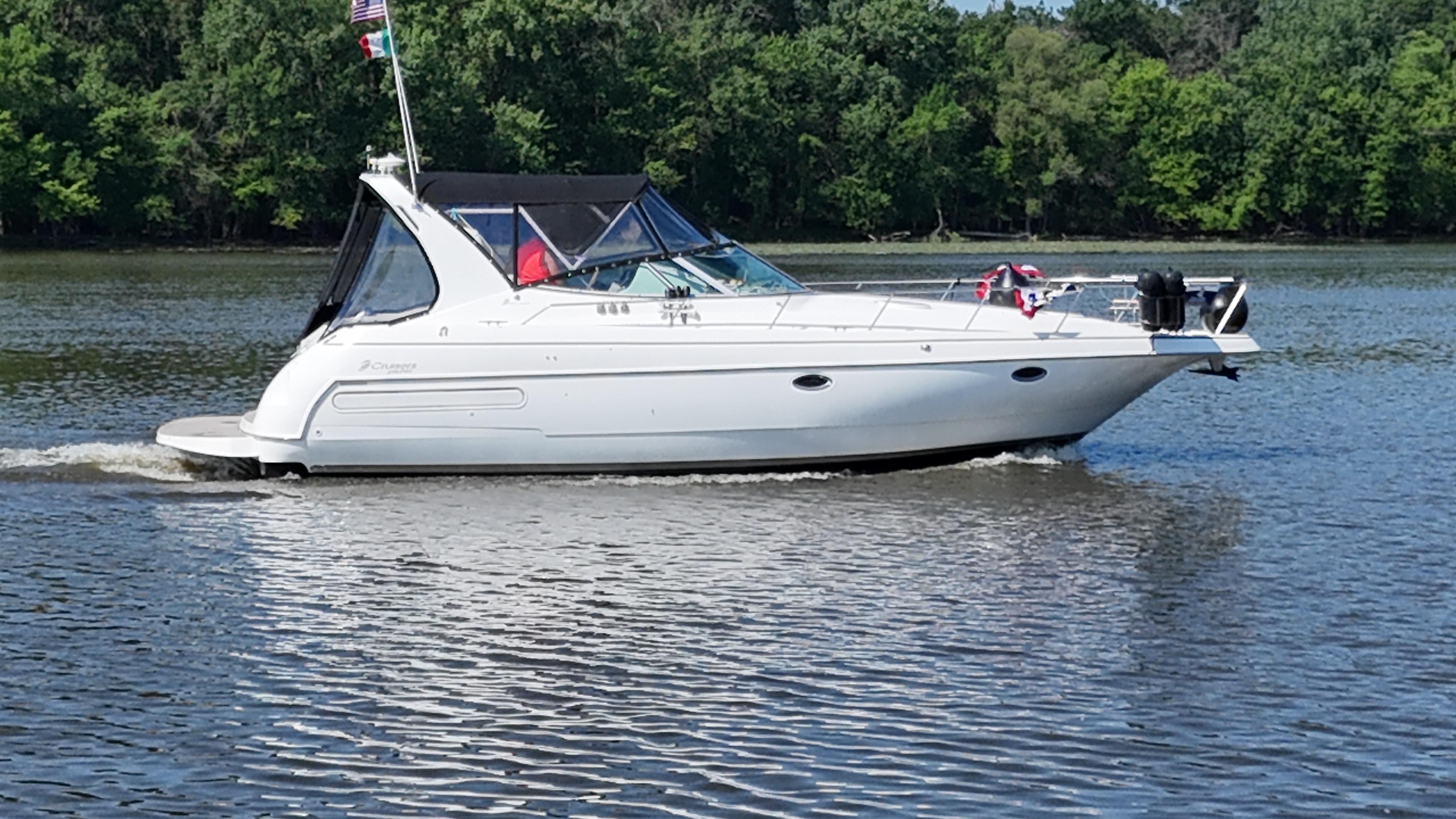 1998 Cruisers Yachts 3575 Esprit