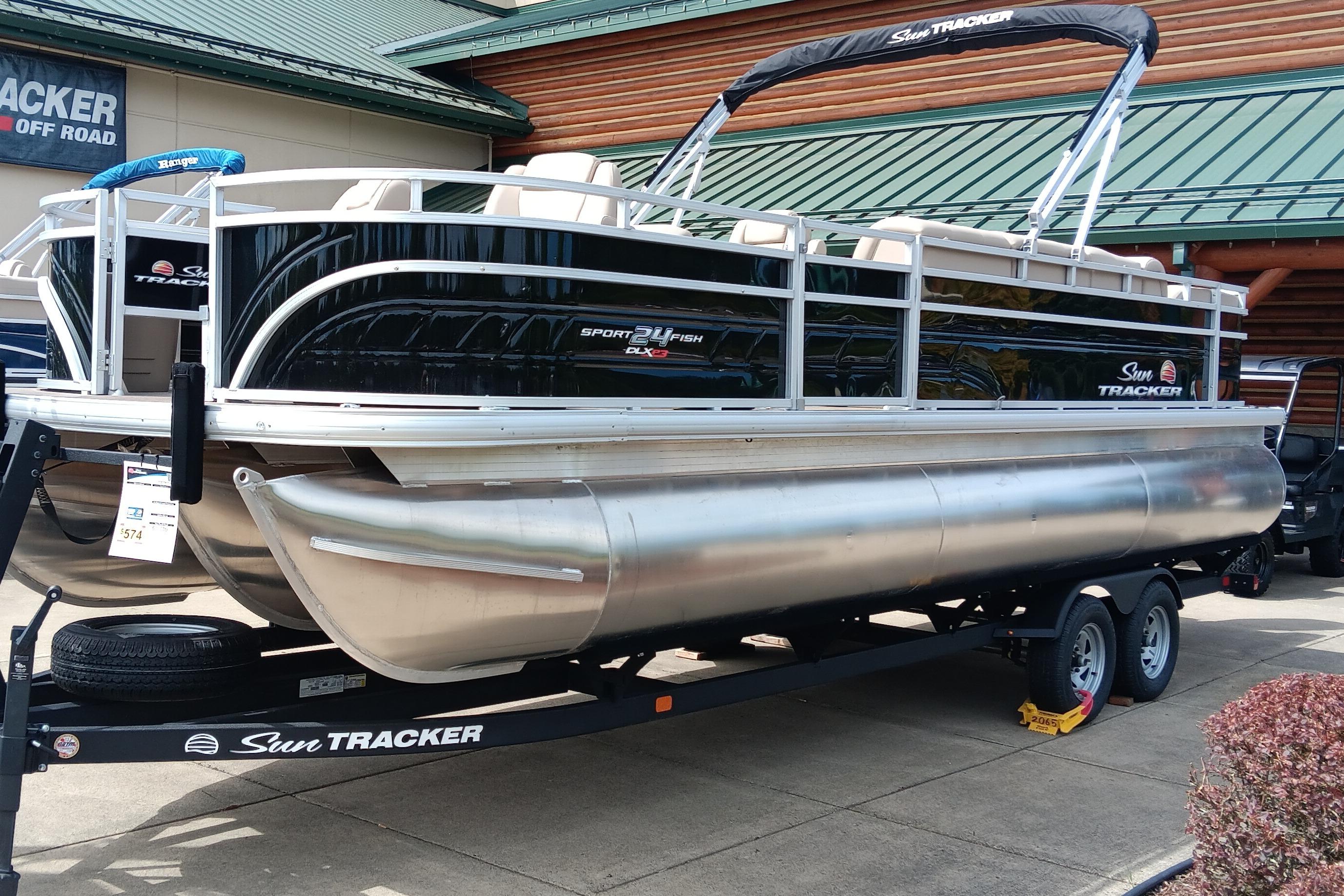 2025 Sun Tracker Sportfish 24 XP3