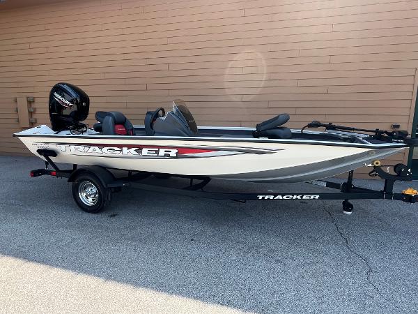 2025 Tracker Pro Team 175