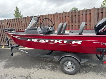 2025 Tracker Pro Guide V-16 WT