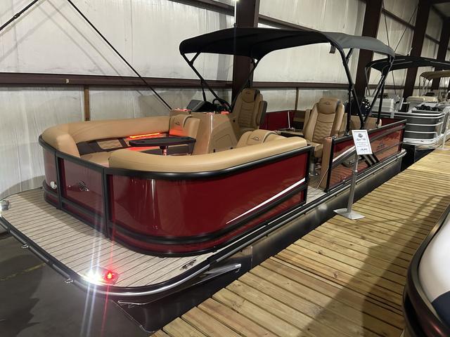 2025 SunCatcher Fusion Series 324SL W/Yamaha 250 "SHO" No Trailer