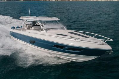 Intrepid 409 Valor Boat