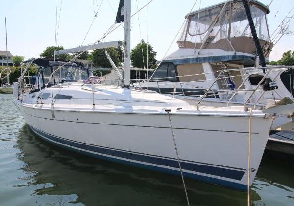 Hunter 33