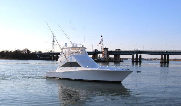 2005 Viking 45 Convertible
