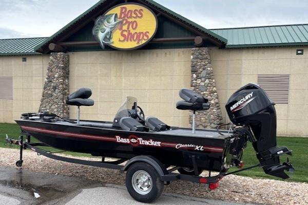 2025 Tracker Bass Tracker Classic XL