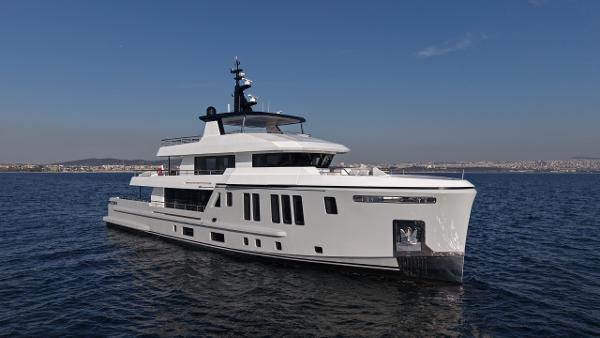 2025 Bee BEE Yacht
