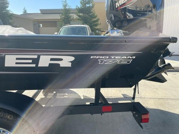 Tracker Pro Team 175 Crappie Edition 2025 Tracker Pro Team 175 Crappie Edition boat on trailer, outdoor setting.