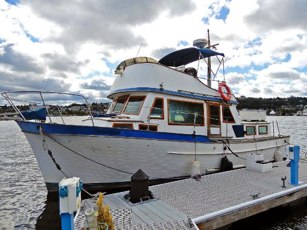 1978 Eagle 35 Tri-Cabin