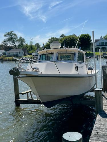 2005 Parker 2520 XL Sport Cabin