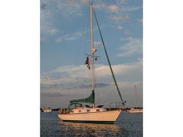 1982 Cape Dory 30 Cape Dory