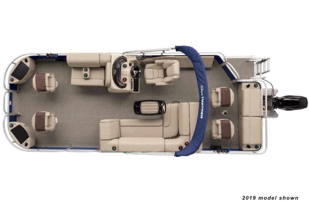Sun Tracker Boat image
