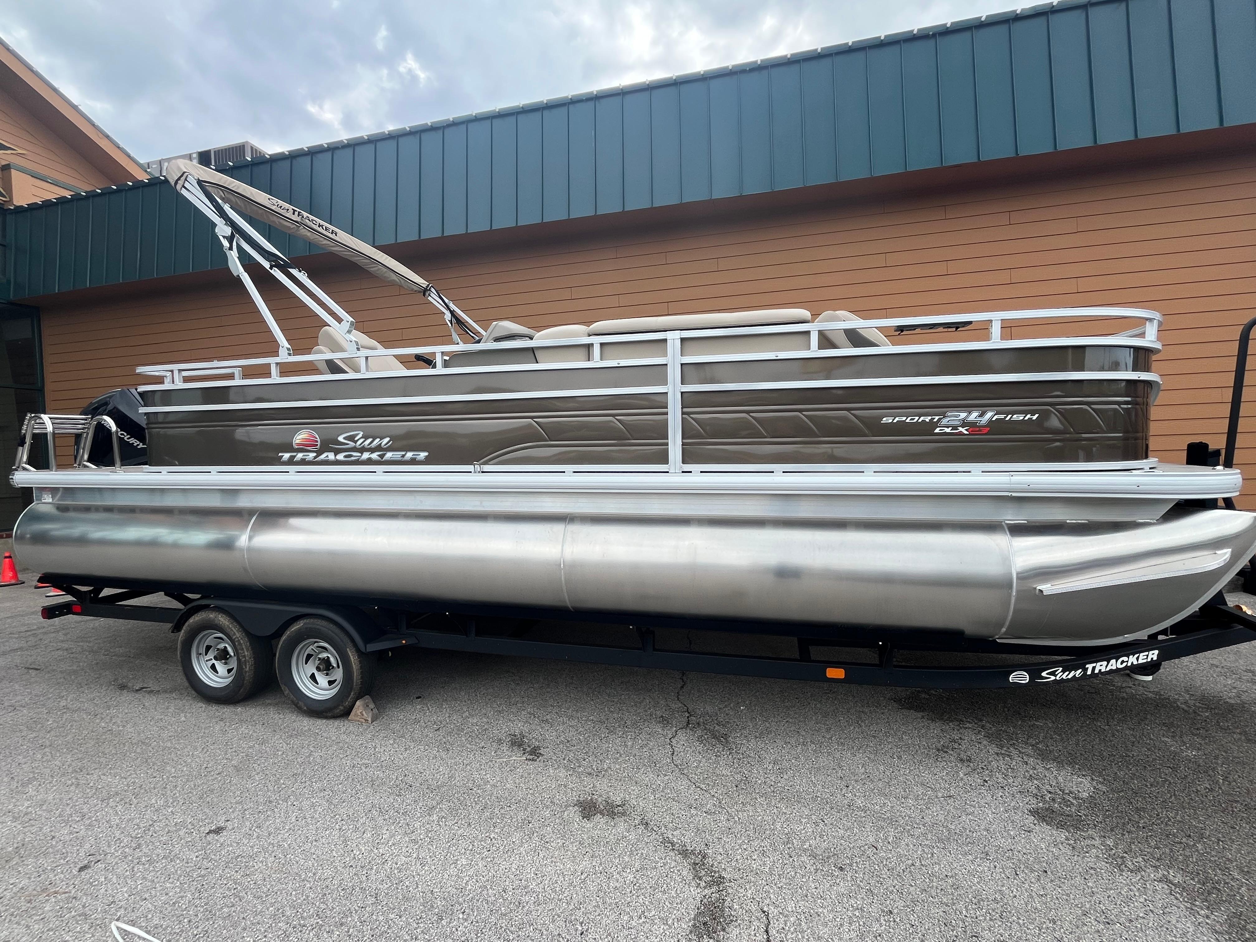 2025 Sun Tracker Sportfish 24 XP3