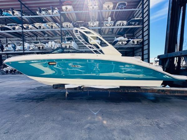 2025 Sea Ray 270 SDX