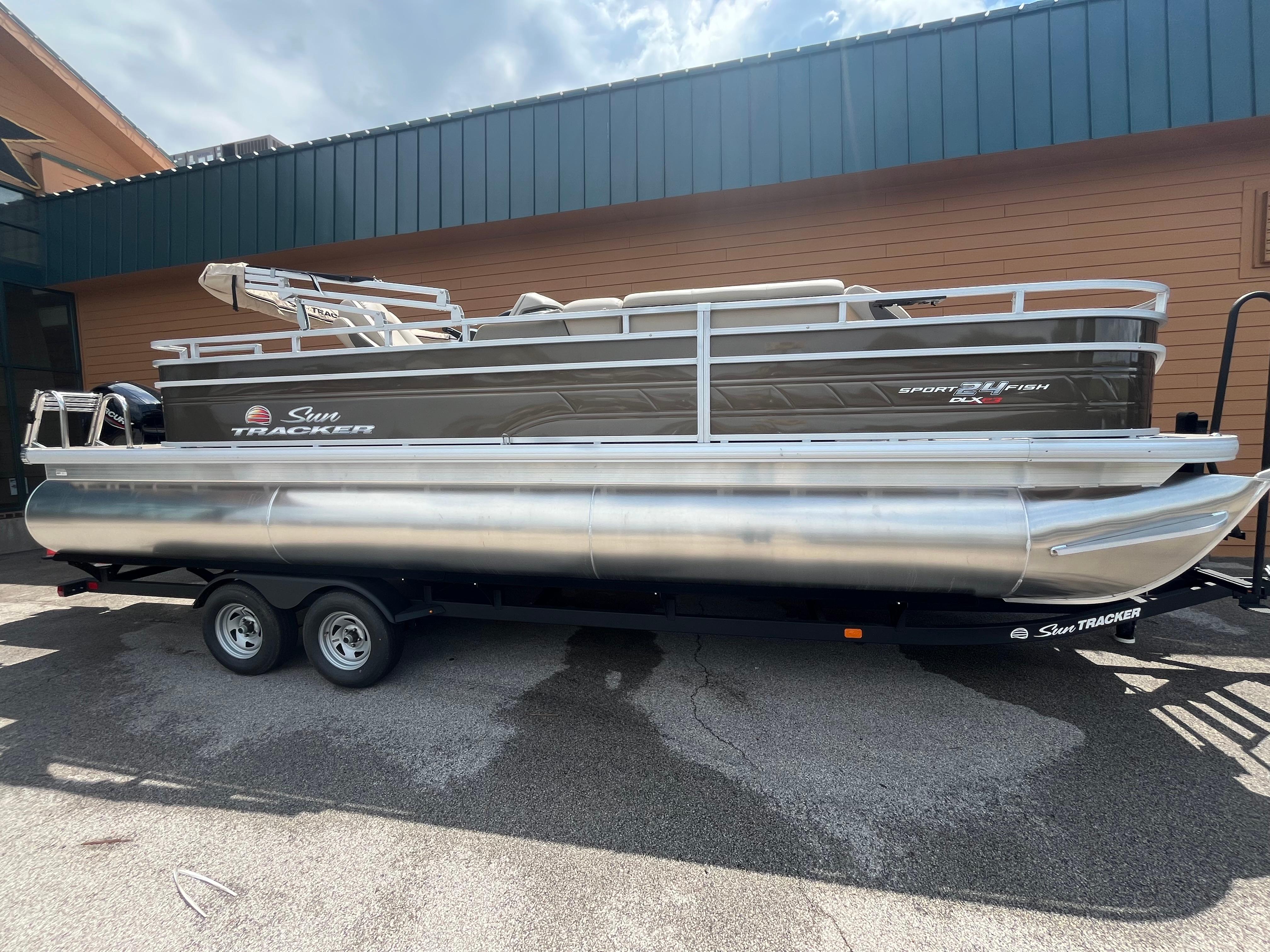 2025 Sun Tracker Sportfish 24 XP3